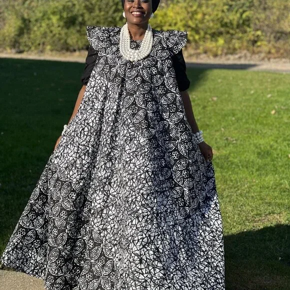 Handmade Complete Outfit With jewelry - Picture 3 of 6